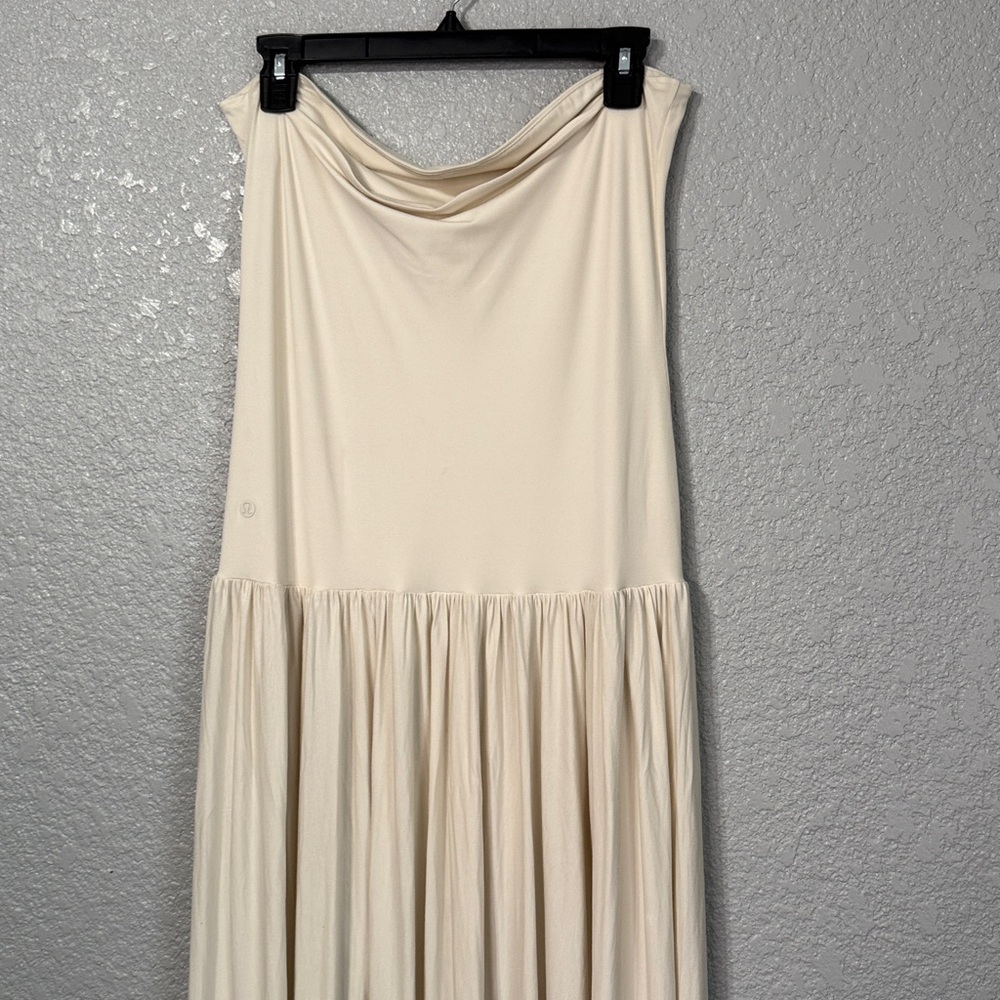 Lululemon 2 in 1 Maxi Dress in light ivory - Picture 5 of 5